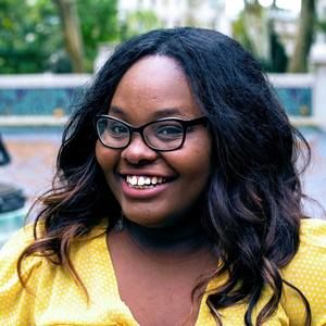 Meet your Posher, Ebony